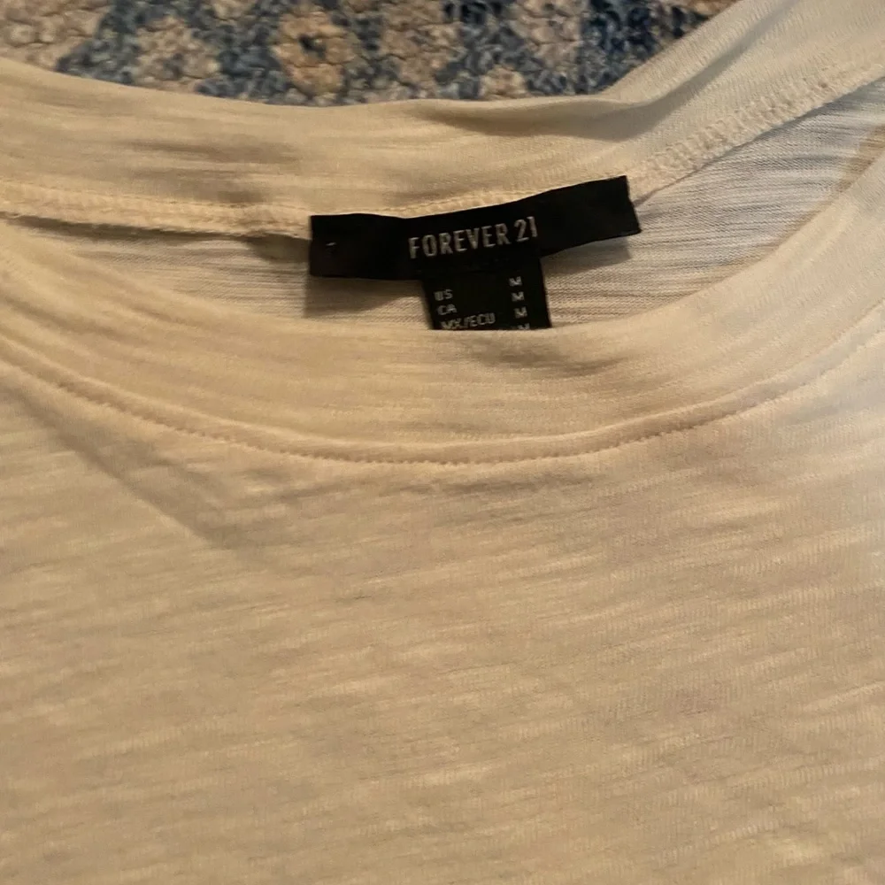 Forever21 ivory top - Picture 5 of 8